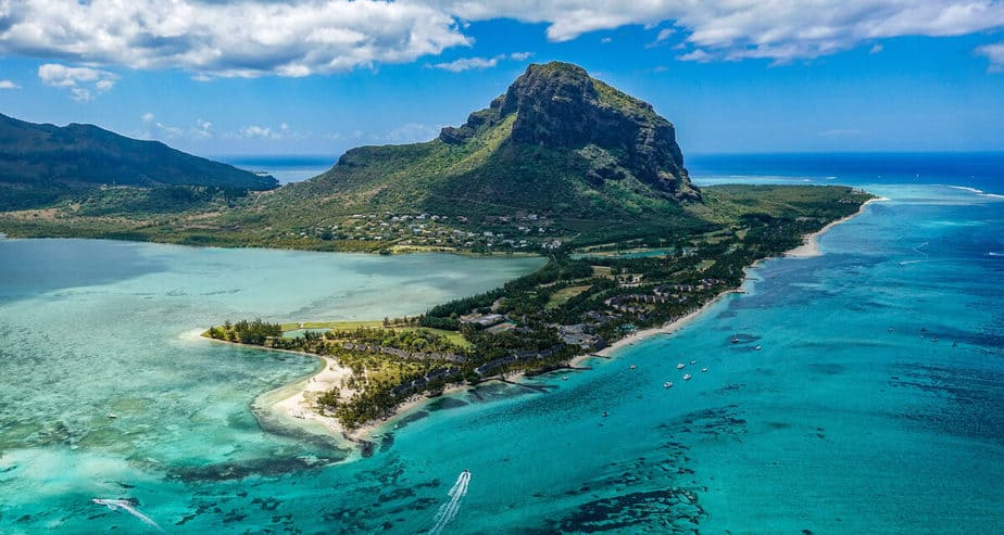 Mauricius: Ráj turistů čelí ekologické havárii