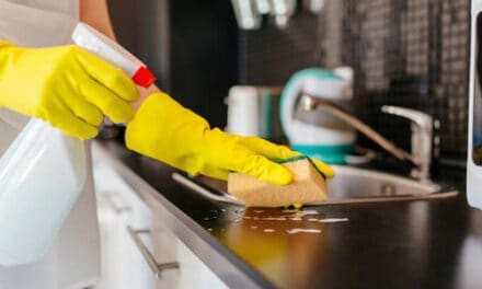 Jak vyčistit kuchyňskou desku?