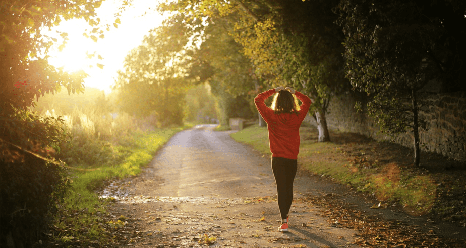 Proč je ranní chůze prospěšná pro tělo?