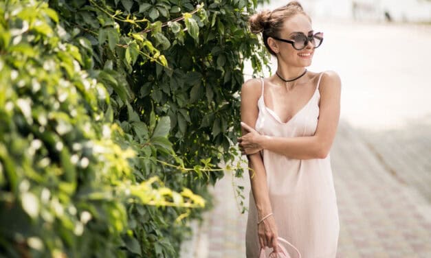 Obchody s oblečením představují nejžhavější dámské trendy letošního léta: 5 věcí, které musíte mít ve vašem šatníku